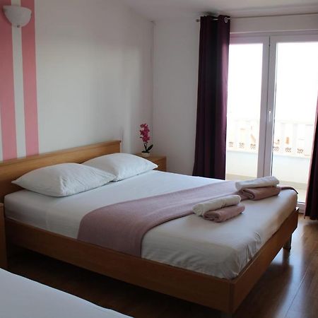 Apartments Renata Donji Seget Extérieur photo